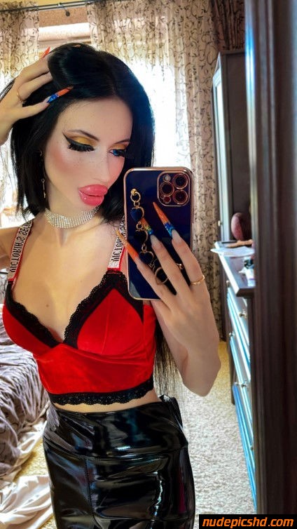 Big Lips And Nails