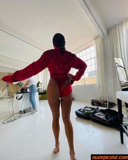 Inna PEACHY OMG 2