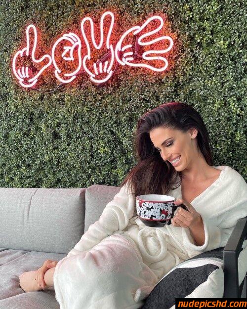 Jessica Lowndes Robe 1